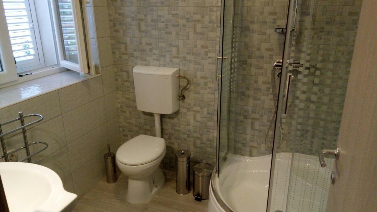 Apartmani Filip Zadar Diklo Exteriör bild