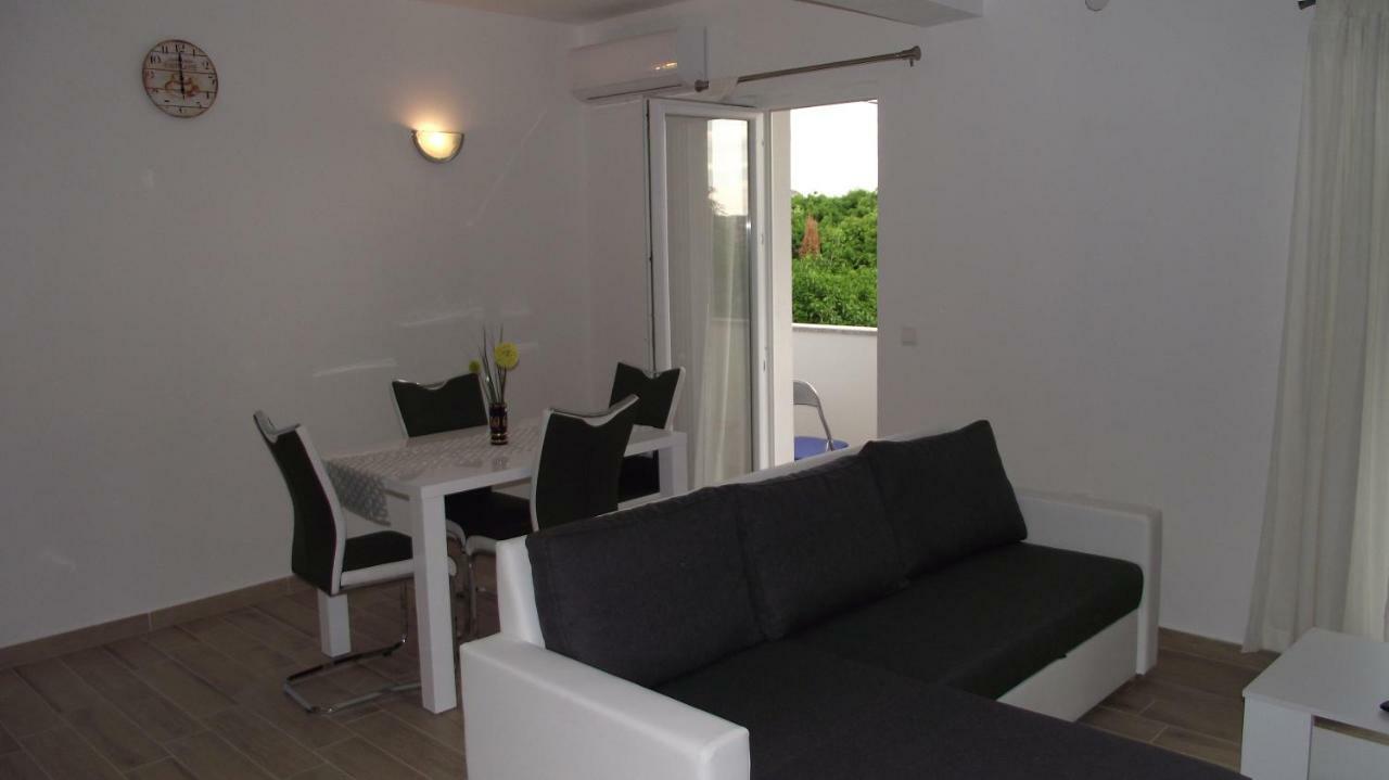 Apartmani Filip Zadar Diklo Exteriör bild
